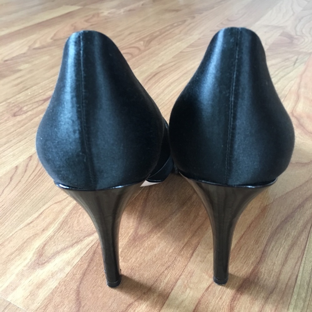 White House Black Market Black peeptoe heels - Picture 5 of 6